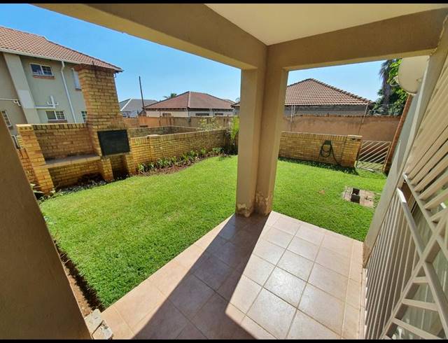 2 BEDROOM TOWNHOUSE FOR SALE IN MONTANA